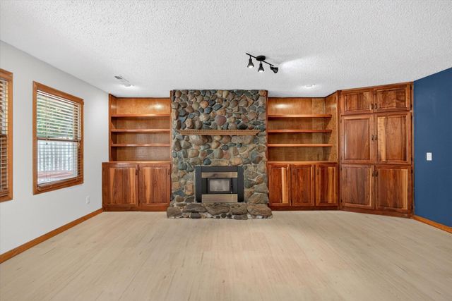 1345 E Walnut Street, Springfield, MO 65802