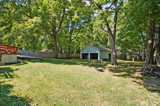 1345 E Walnut Street, Springfield, MO 65802
