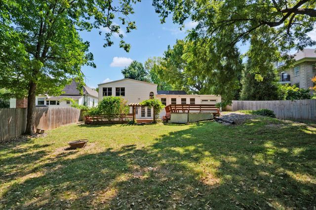 1345 E Walnut Street, Springfield, MO 65802