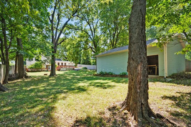 1345 E Walnut Street, Springfield, MO 65802