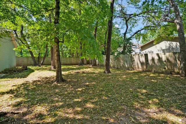 1345 E Walnut Street, Springfield, MO 65802