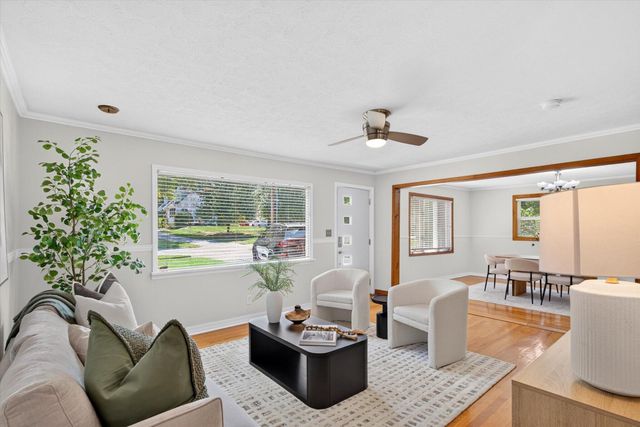 1345 E Walnut Street, Springfield, MO 65802