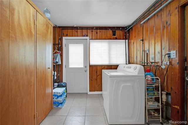 16899 Beech Daly Road, Redford, MI 48240