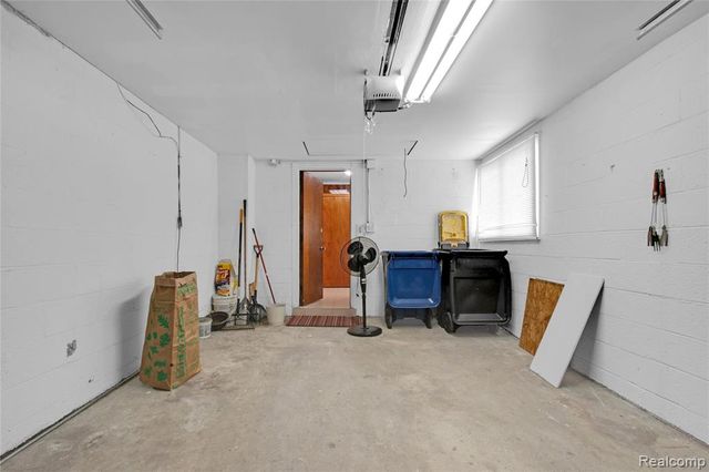 16899 Beech Daly Road, Redford, MI 48240