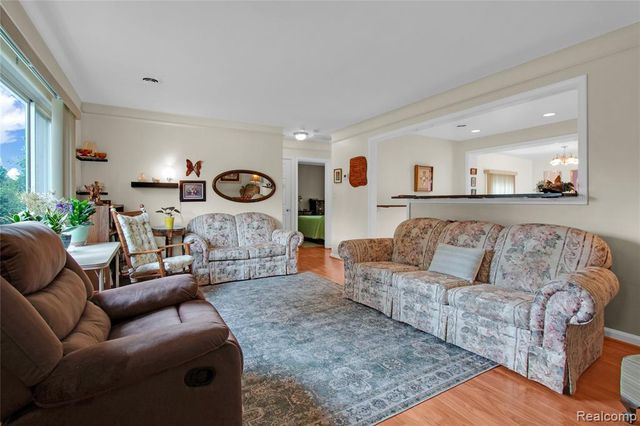 16899 Beech Daly Road, Redford, MI 48240