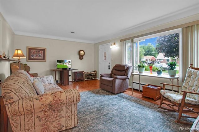 16899 Beech Daly Road, Redford, MI 48240