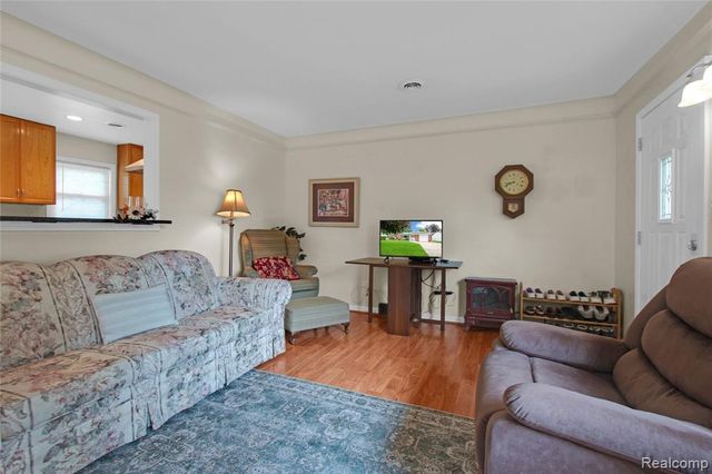 16899 Beech Daly Road, Redford, MI 48240