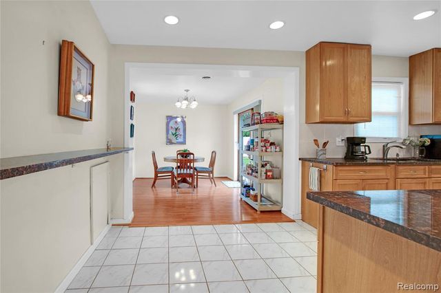 16899 Beech Daly Road, Redford, MI 48240