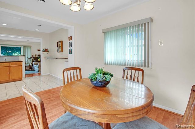 16899 Beech Daly Road, Redford, MI 48240