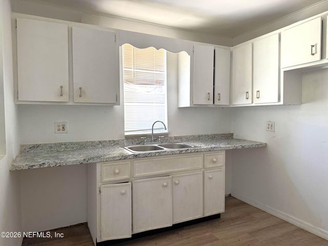 1074 HOOD Avenue, Jacksonville, FL 32254