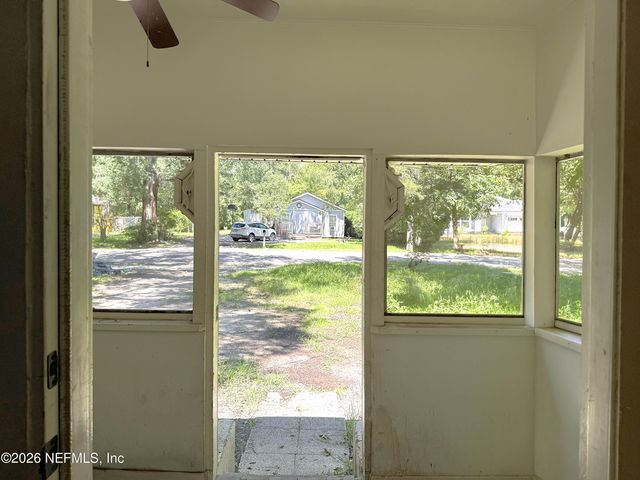 1074 HOOD Avenue, Jacksonville, FL 32254