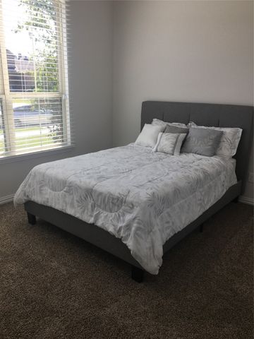 3457 Brighton Drive, Midlothian, TX 76065