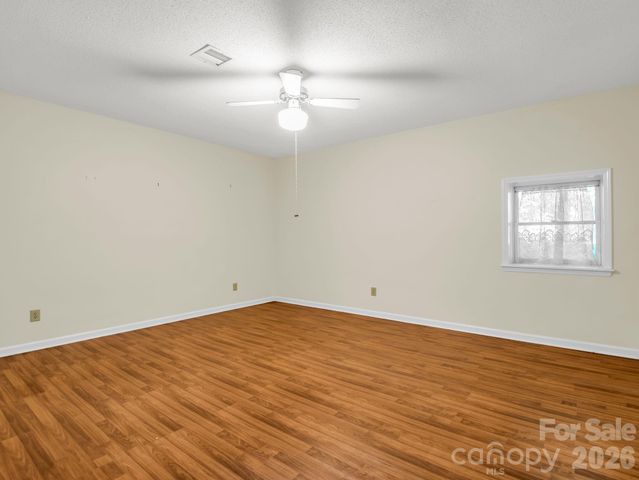 385 Park Street, Columbus, NC 28722