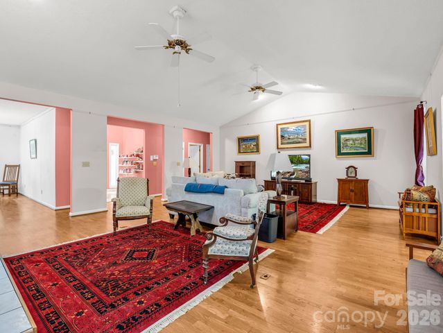 385 Park Street, Columbus, NC 28722