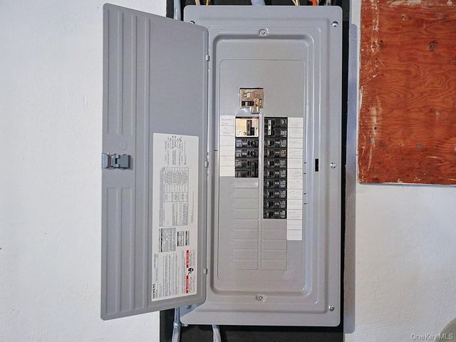 8 Wood Terrace, Newburgh, NY 12550