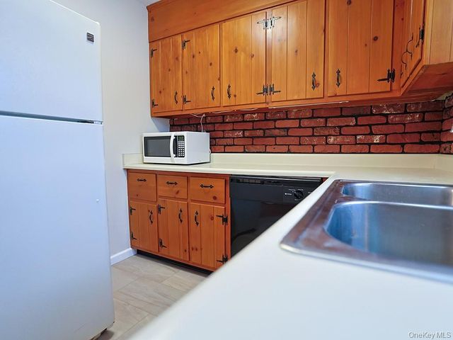 8 Wood Terrace, Newburgh, NY 12550