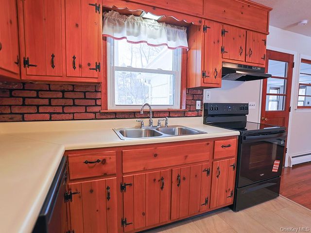 8 Wood Terrace, Newburgh, NY 12550