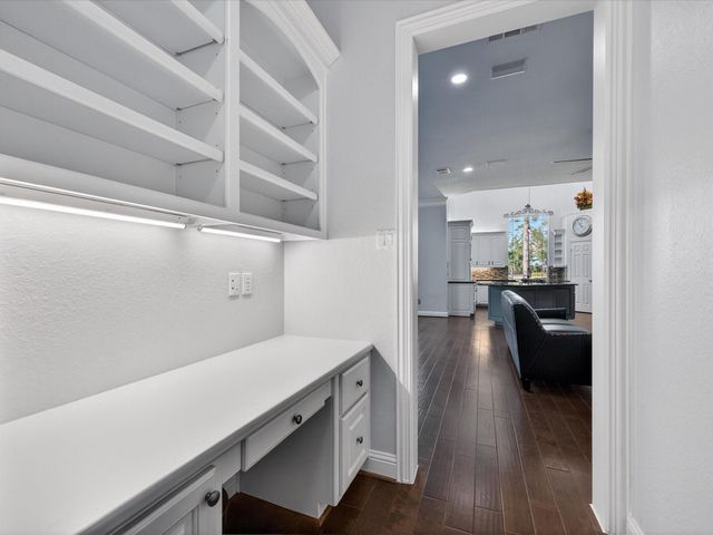 11 Gleannloch Estates Drive, Spring, TX 77379