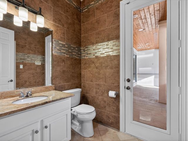 11 Gleannloch Estates Drive, Spring, TX 77379