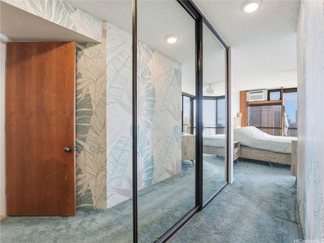 60 N Beretania Street 3010, Honolulu, HI 96817