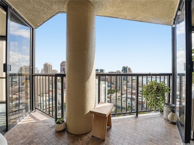 60 N Beretania Street 3010, Honolulu, HI 96817