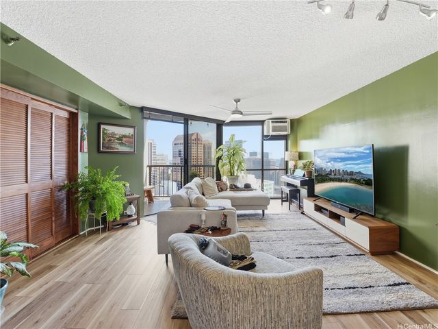 60 N Beretania Street 3010, Honolulu, HI 96817