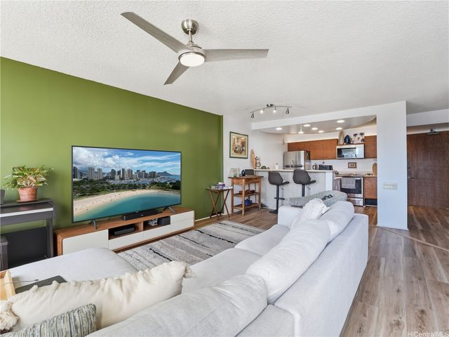 60 N Beretania Street 3010, Honolulu, HI 96817