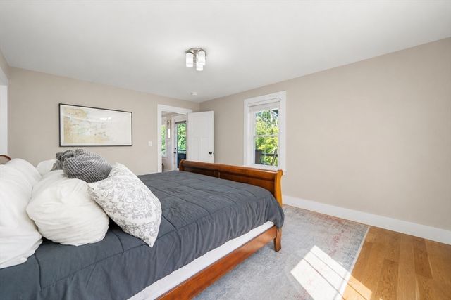 54 Canterbury St A, Hingham, MA 02043