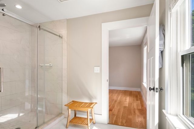 54 Canterbury St A, Hingham, MA 02043