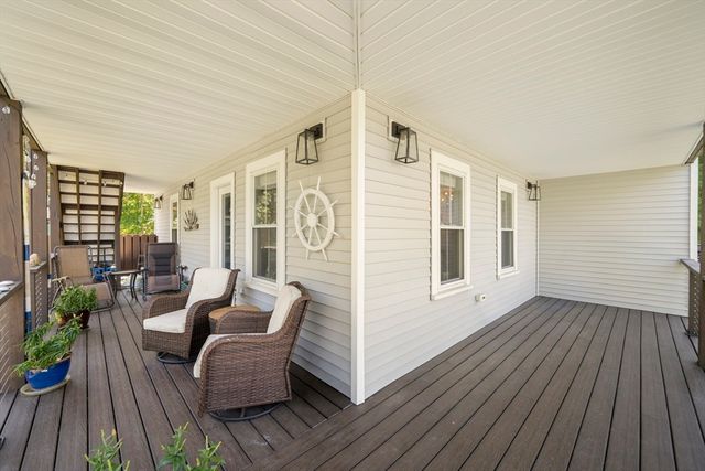 54 Canterbury St A, Hingham, MA 02043