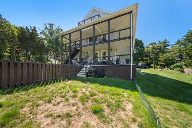 54 Canterbury St A, Hingham, MA 02043