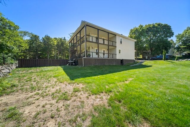 54 Canterbury St A, Hingham, MA 02043