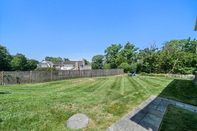 54 Canterbury St A, Hingham, MA 02043
