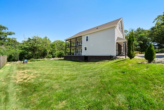 54 Canterbury St A, Hingham, MA 02043