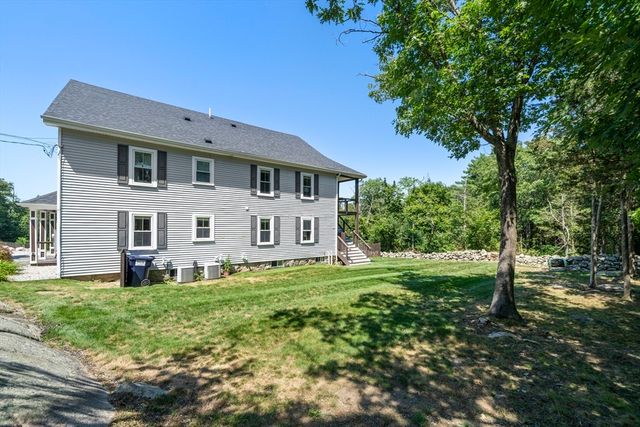 54 Canterbury St A, Hingham, MA 02043