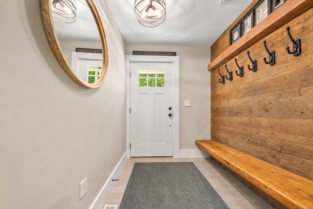 54 Canterbury St A, Hingham, MA 02043