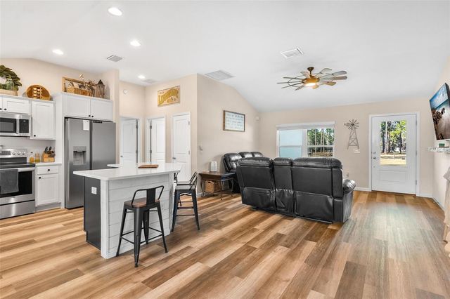 2495 COUNTY ROAD 245D, Oxford, FL 34484