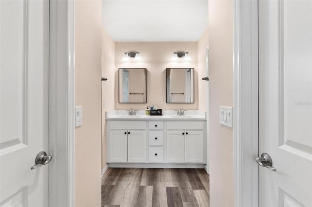 2495 COUNTY ROAD 245D, Oxford, FL 34484