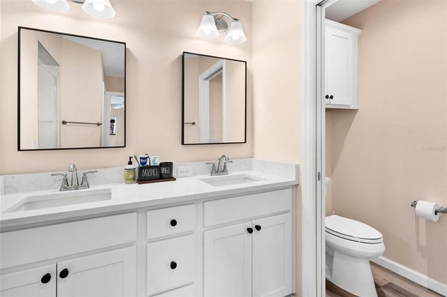 2495 COUNTY ROAD 245D, Oxford, FL 34484