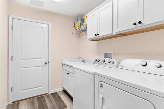 2495 COUNTY ROAD 245D, Oxford, FL 34484