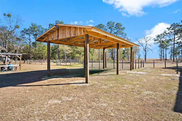 2495 COUNTY ROAD 245D, Oxford, FL 34484