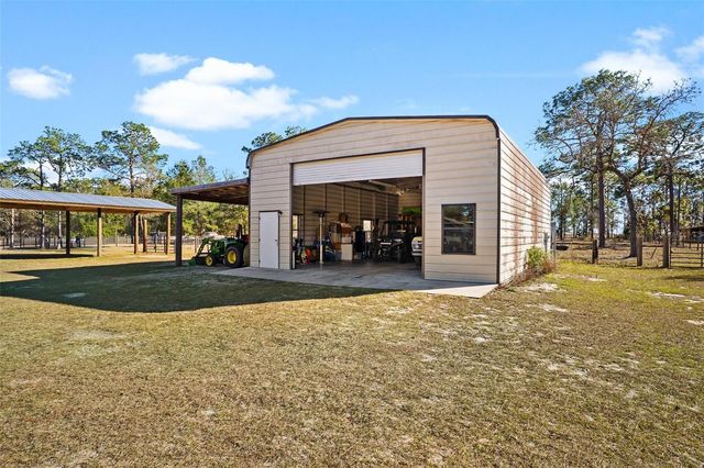 2495 COUNTY ROAD 245D, Oxford, FL 34484