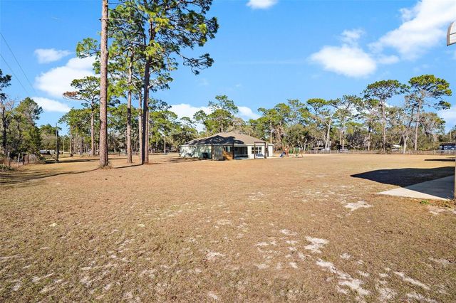 2495 COUNTY ROAD 245D, Oxford, FL 34484
