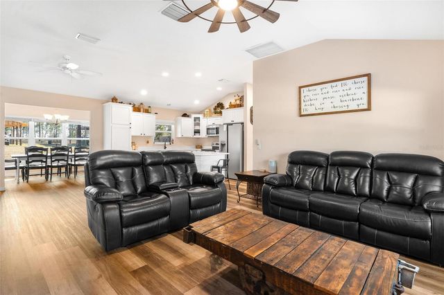 2495 COUNTY ROAD 245D, Oxford, FL 34484