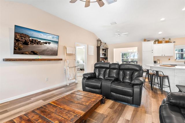 2495 COUNTY ROAD 245D, Oxford, FL 34484