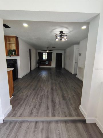 415 E BERESFORD AVENUE, Deland, FL 32724
