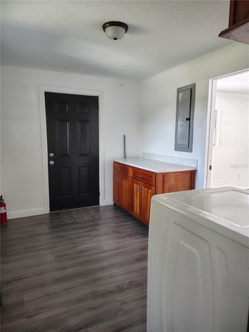 415 E BERESFORD AVENUE, Deland, FL 32724