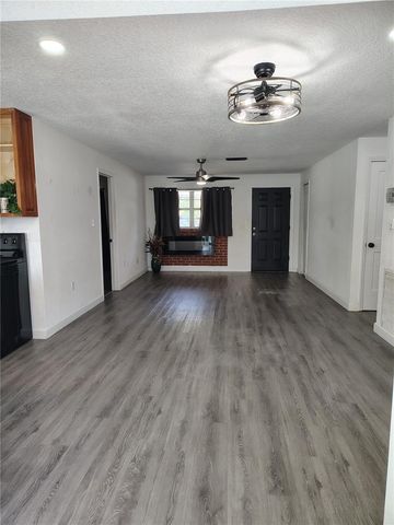 415 E BERESFORD AVENUE, Deland, FL 32724