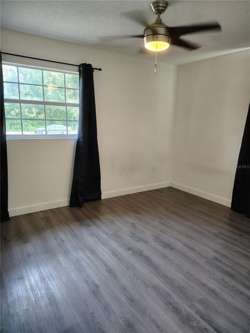 415 E BERESFORD AVENUE, Deland, FL 32724