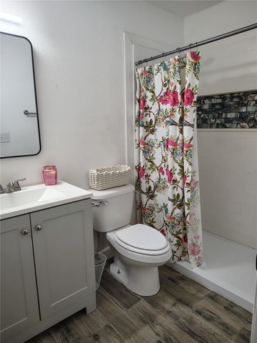415 E BERESFORD AVENUE, Deland, FL 32724
